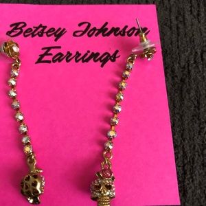 Betsey Johnson skull earrings.